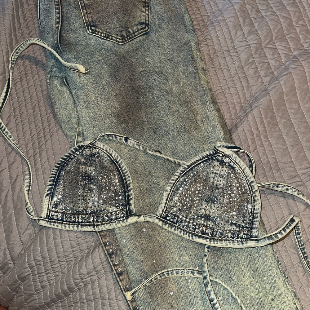 Two piece denim Rhinestone set! - Picture 8 of 9